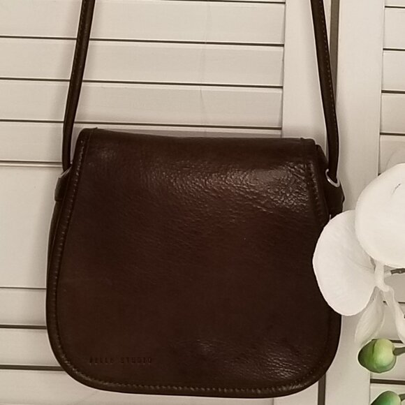 Pelle Small cross body bag - Picture 1 of 7